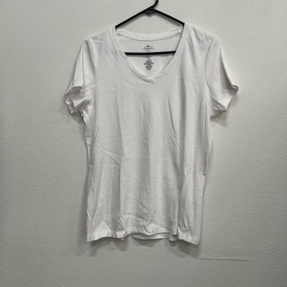 Women’s St. John's Bay White Short Sleeve Tee